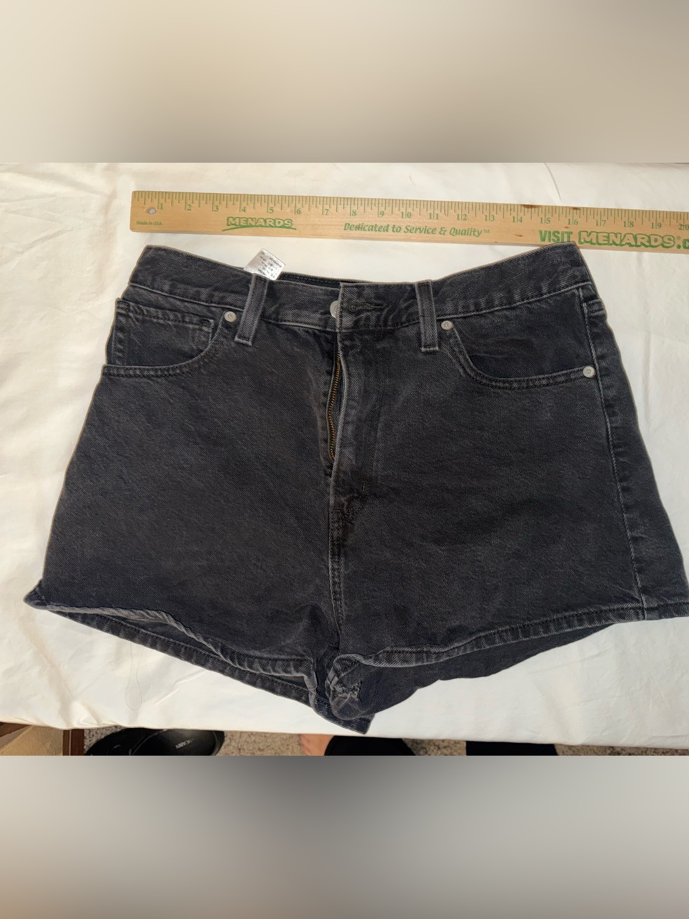 Women’s LEVI Black Denim Jean Shorts - Classic size 31